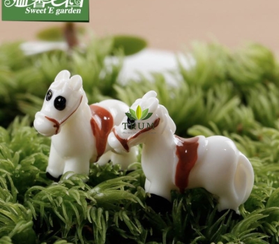 Ngựa Trắng Mini