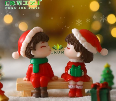 Đôi Tình Nhân Noel Ngồi Ghế