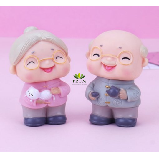 Đôi Ông Bà Hạnh Phúc Lớn 4,5x7cm
